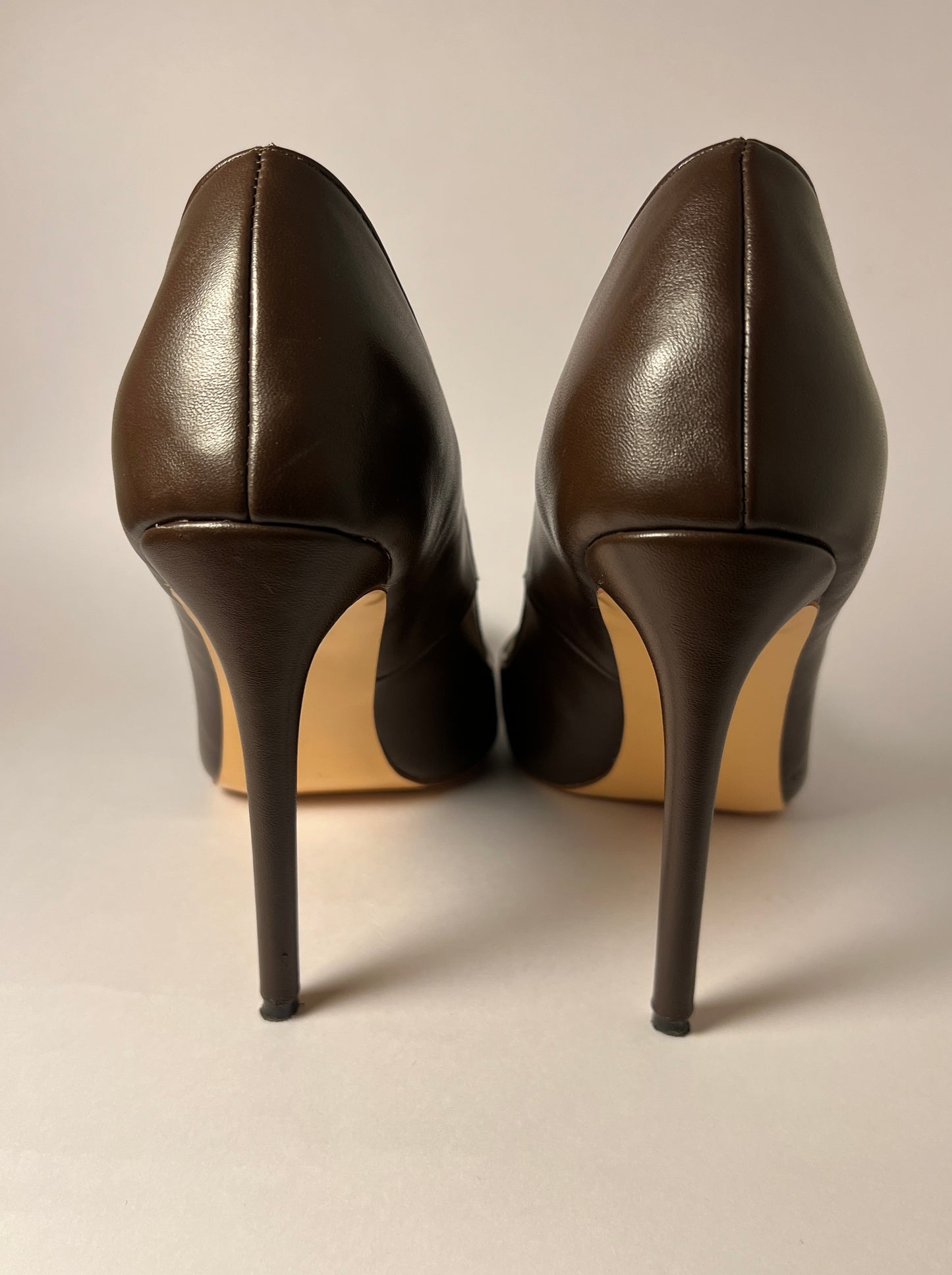 Classic @stellaireheels Peeptoe Pump