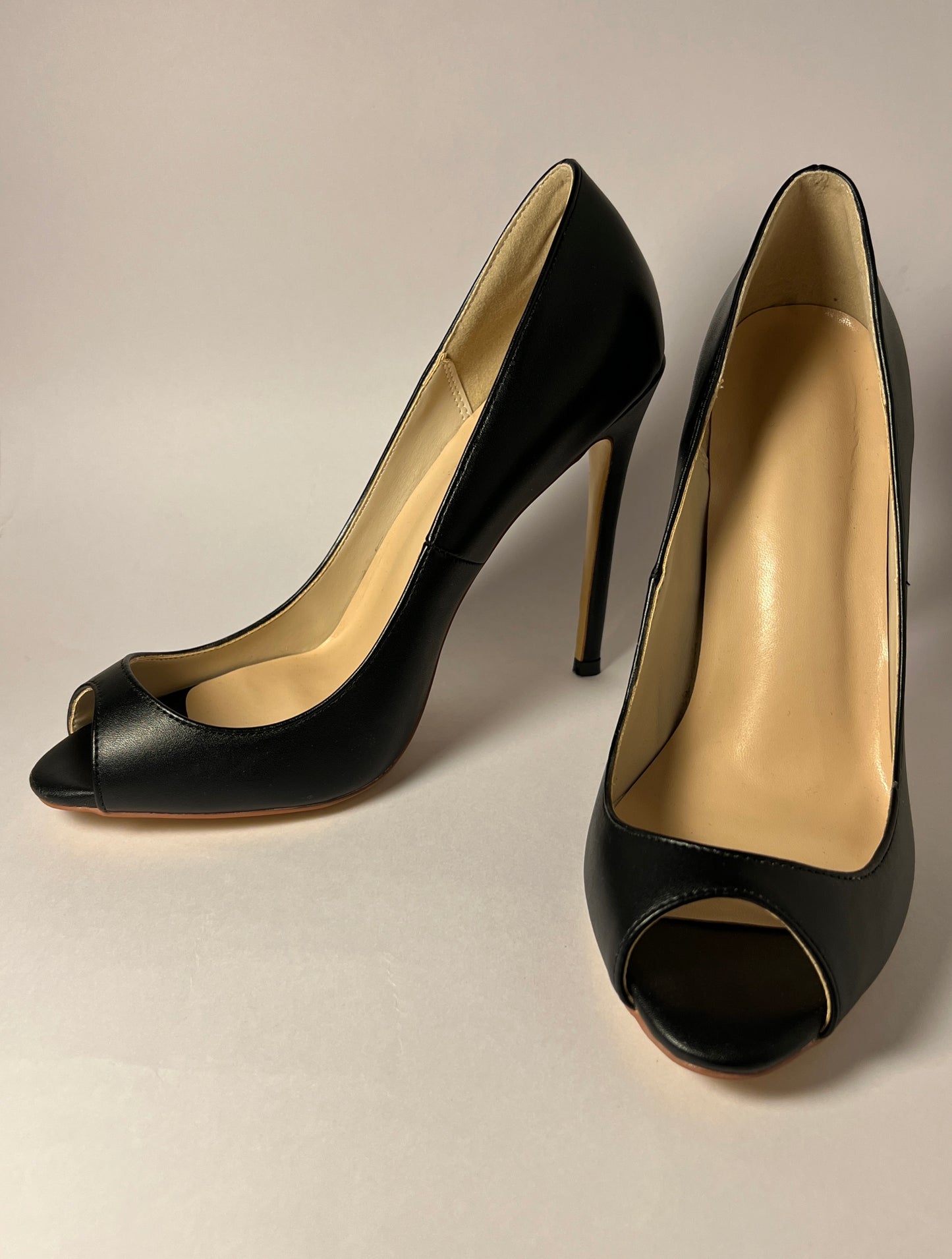 Classic @stellaireheels Peeptoe Pump