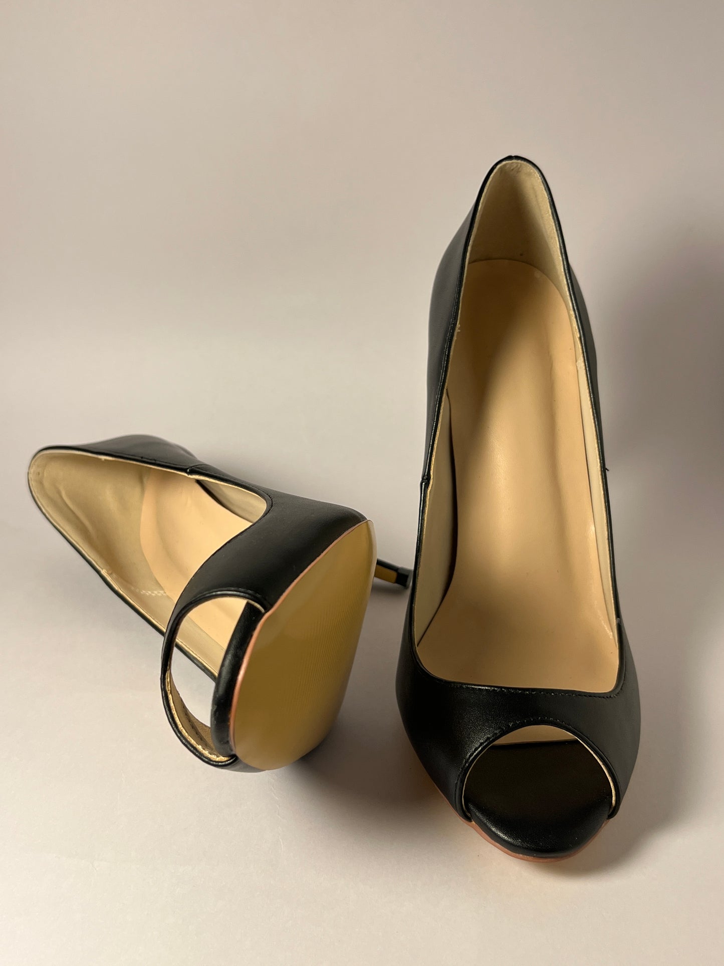 Classic @stellaireheels Peeptoe Pump