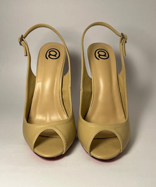 Slingback @stellaireheels peeptoe