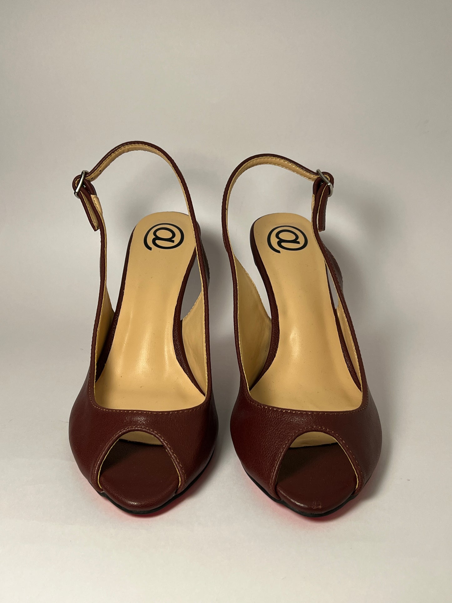 Slingback @stellaireheels peeptoe