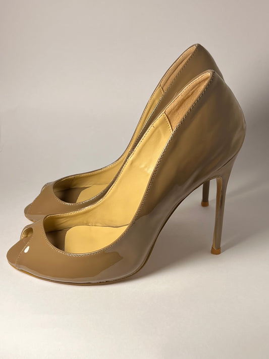 Pump @stellaireheels peeptoe