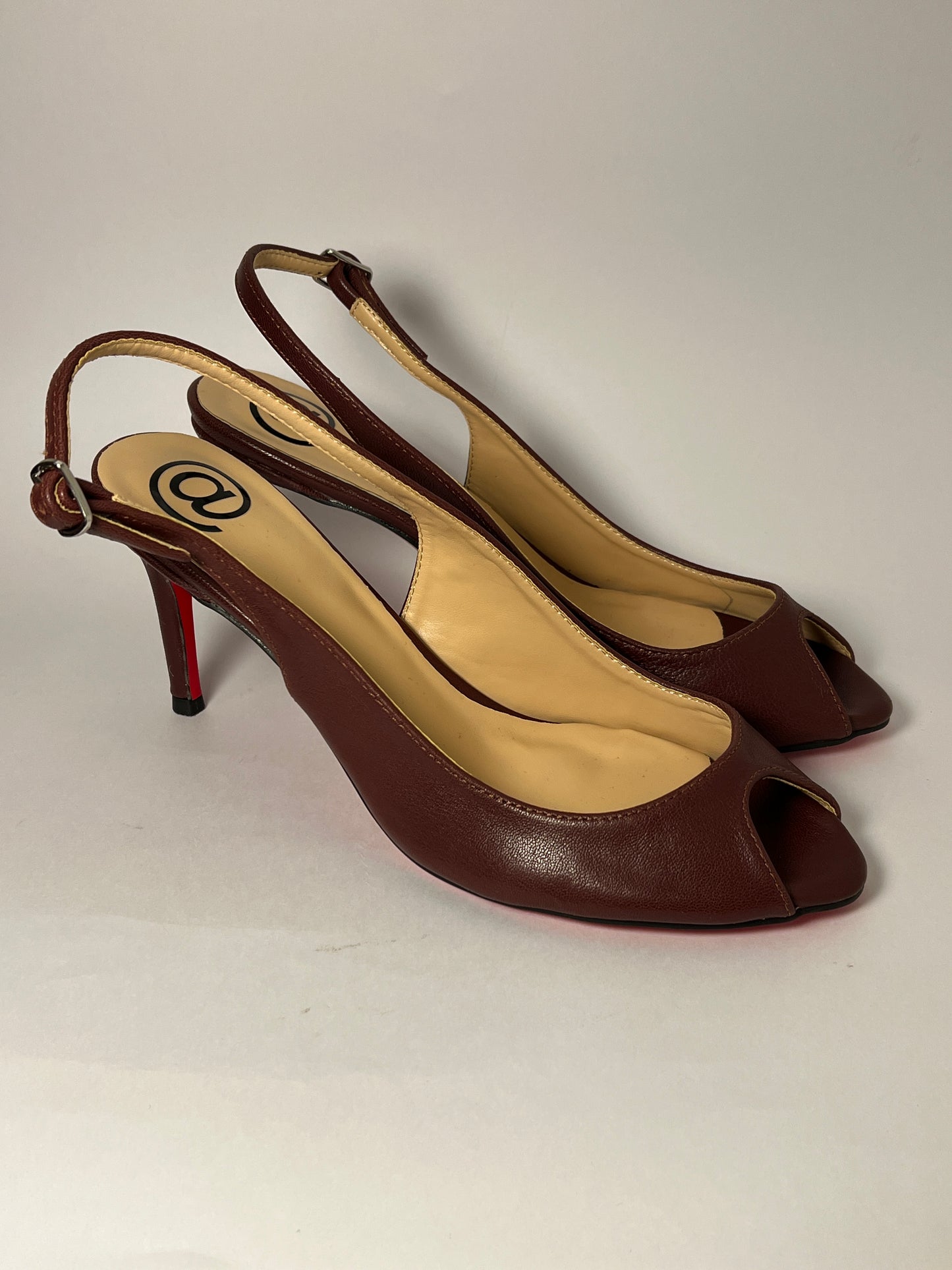 Slingback @stellaireheels peeptoe