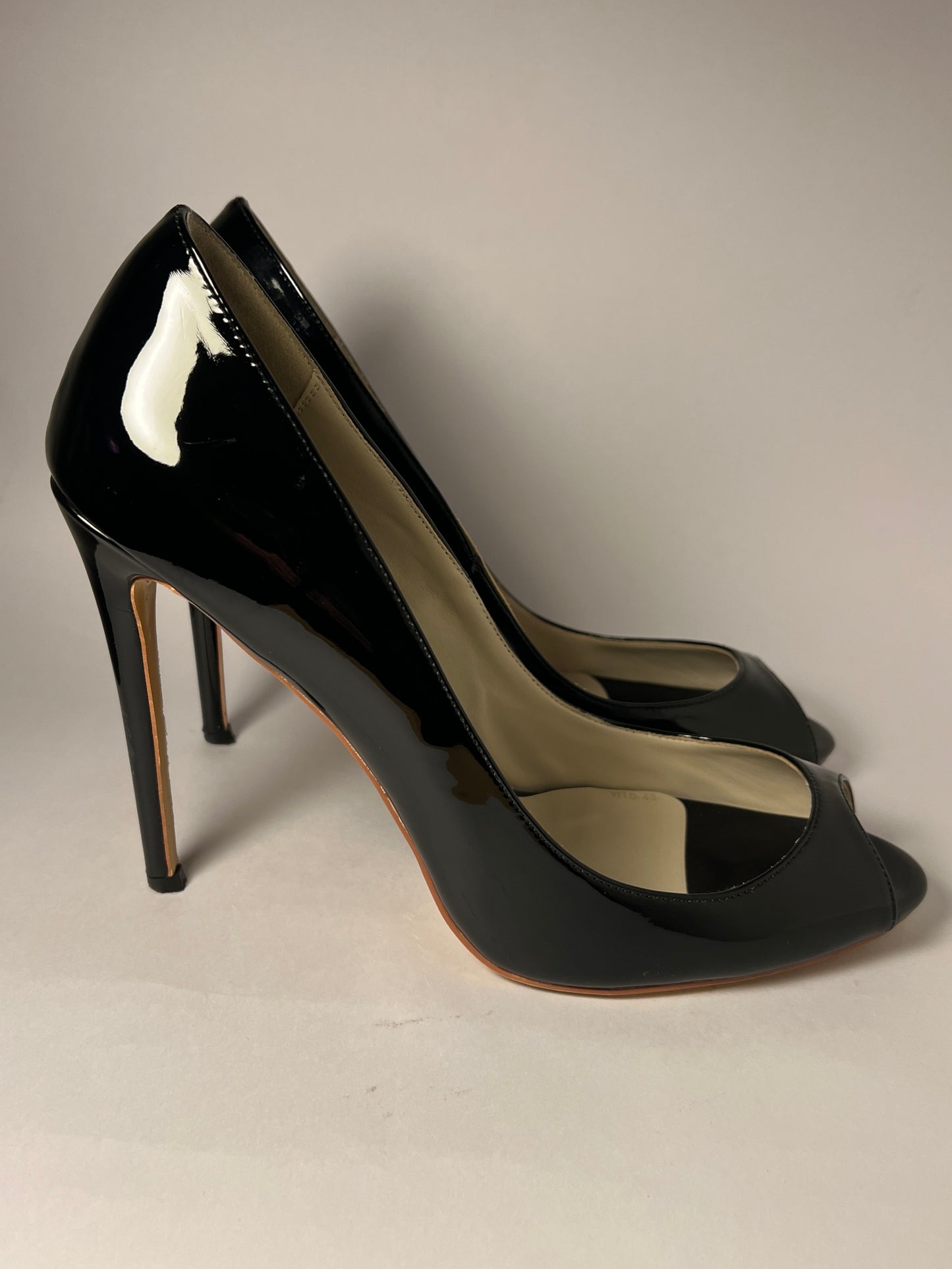 Classic @stellaireheels Peeptoe Pump
